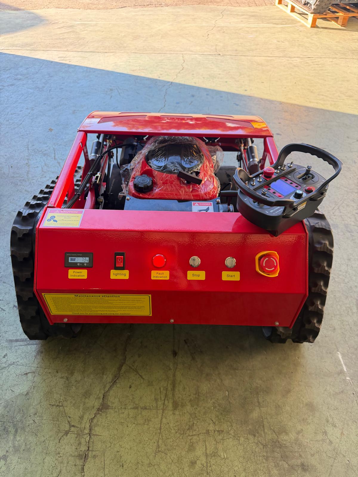 Robot Desbrozadora radiocontrol Gasolina motor Loncin teledirigida