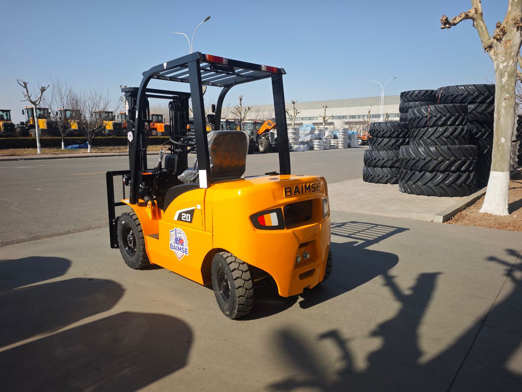 Carretilla elevadora especial invernadero 2000kg con motor KUBOTA V2403-T