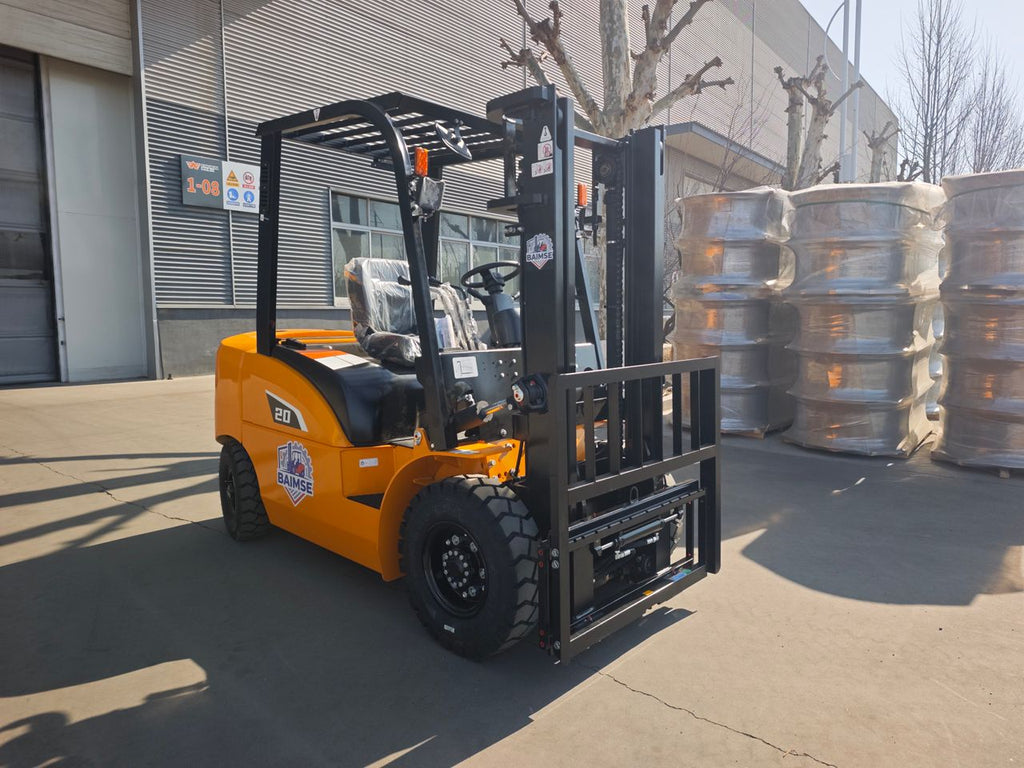 Carretilla elevadora especial invernadero 2000kg con motor KUBOTA V2403-T