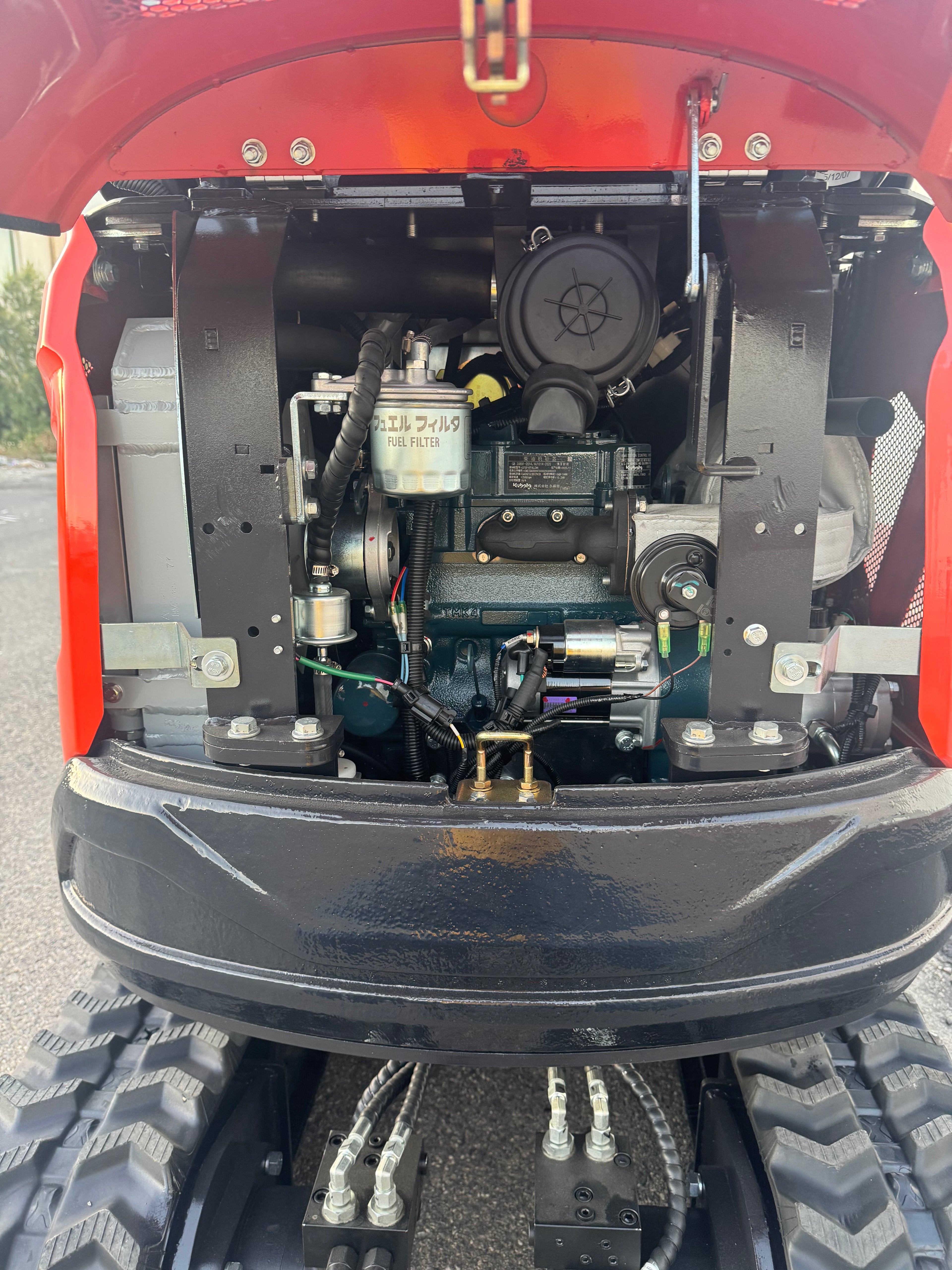 Excavadora Giratoria 1800Kg Motor Kubota 3 Cilindros