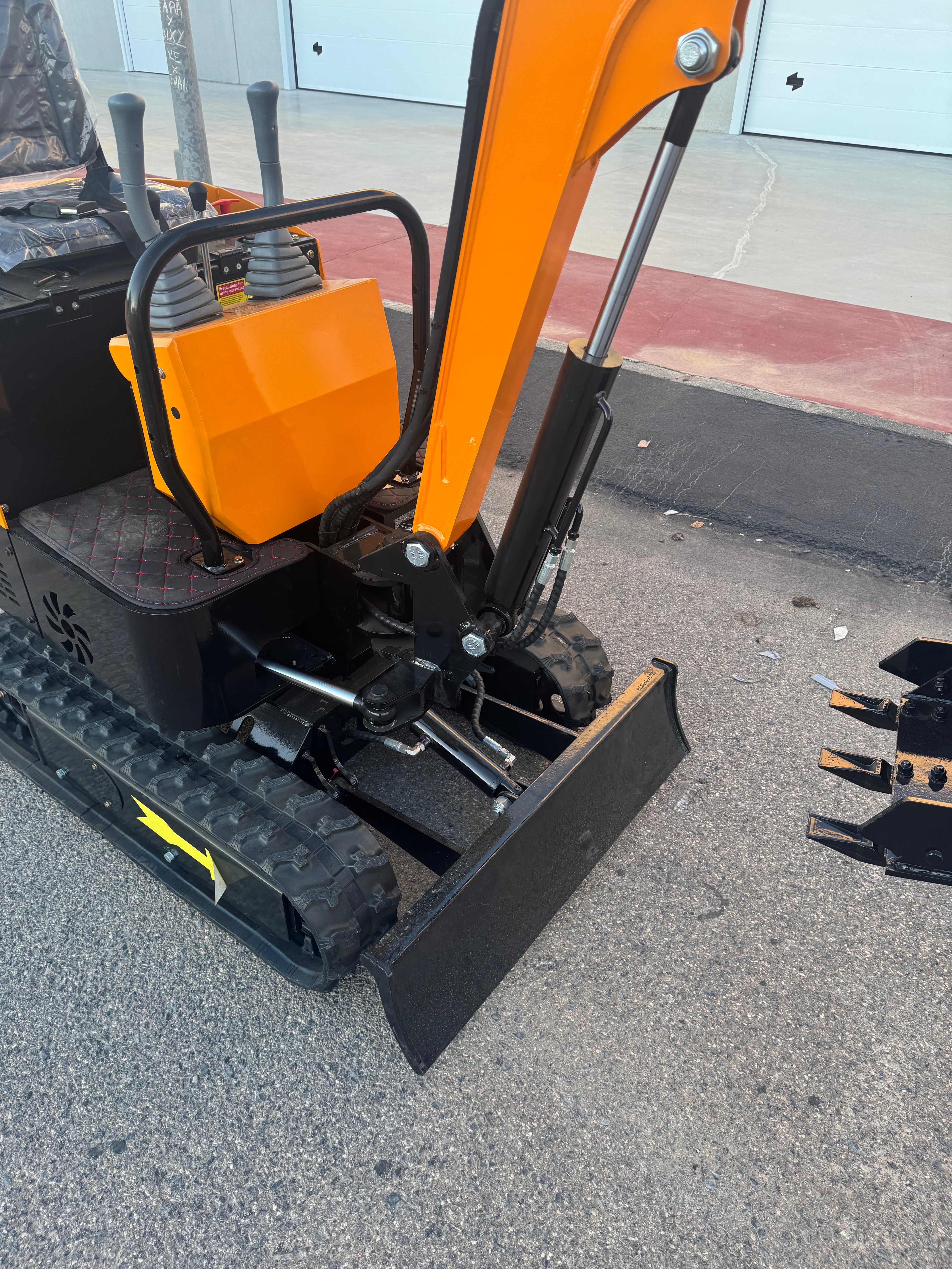 Mini Excavadora Nueva Giratoria 1000 Kg JPC Motor Koop de 1 Cilindro Con Enfriador de Aceite
