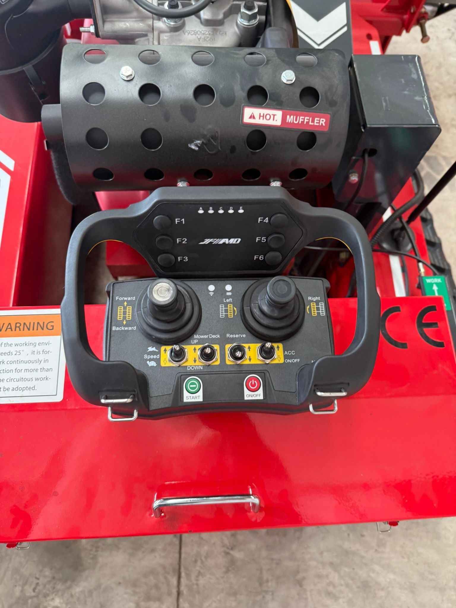 Desbrozadora radio control diésel motor Koop teledirigida