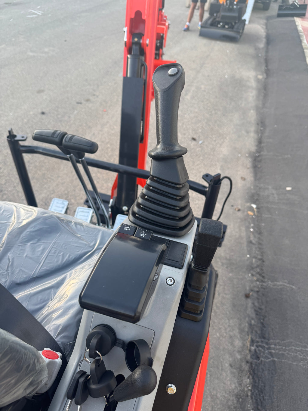 Excavadora Giratoria 1800Kg Motor Kubota 3 Cilindros
