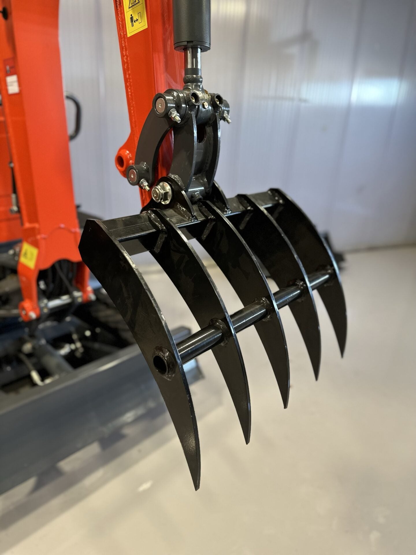 Rastrillo para mini excavadora