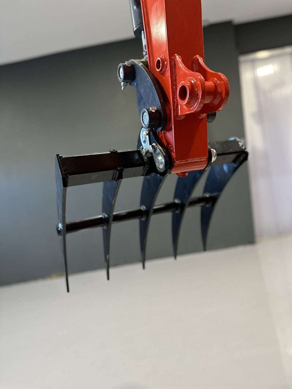 Rastrillo para mini excavadora