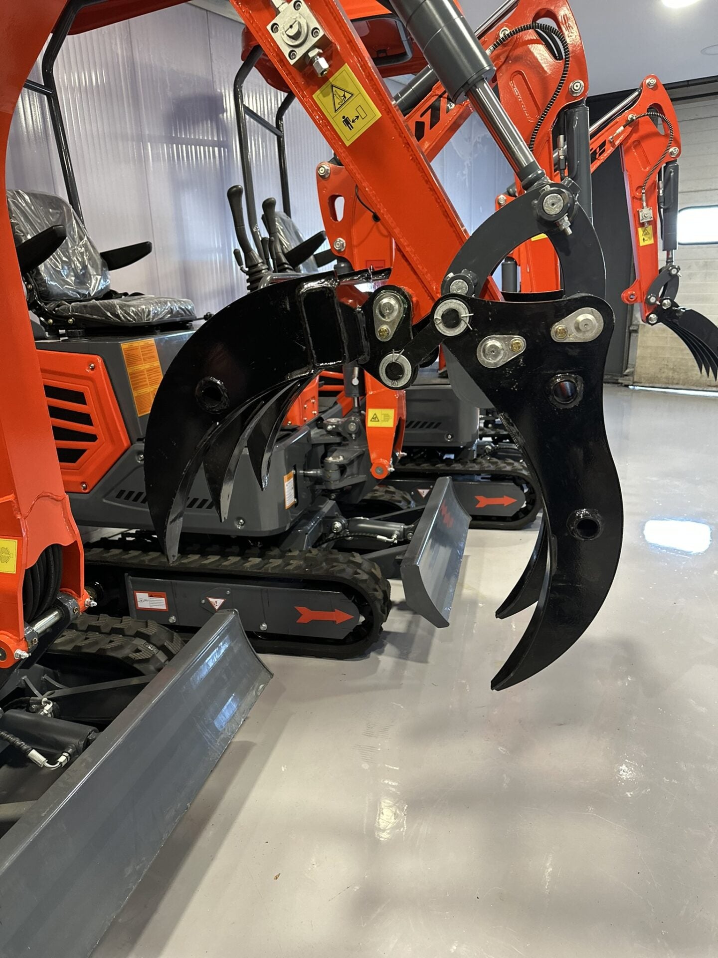 Pinza garra para Mini Excavadora