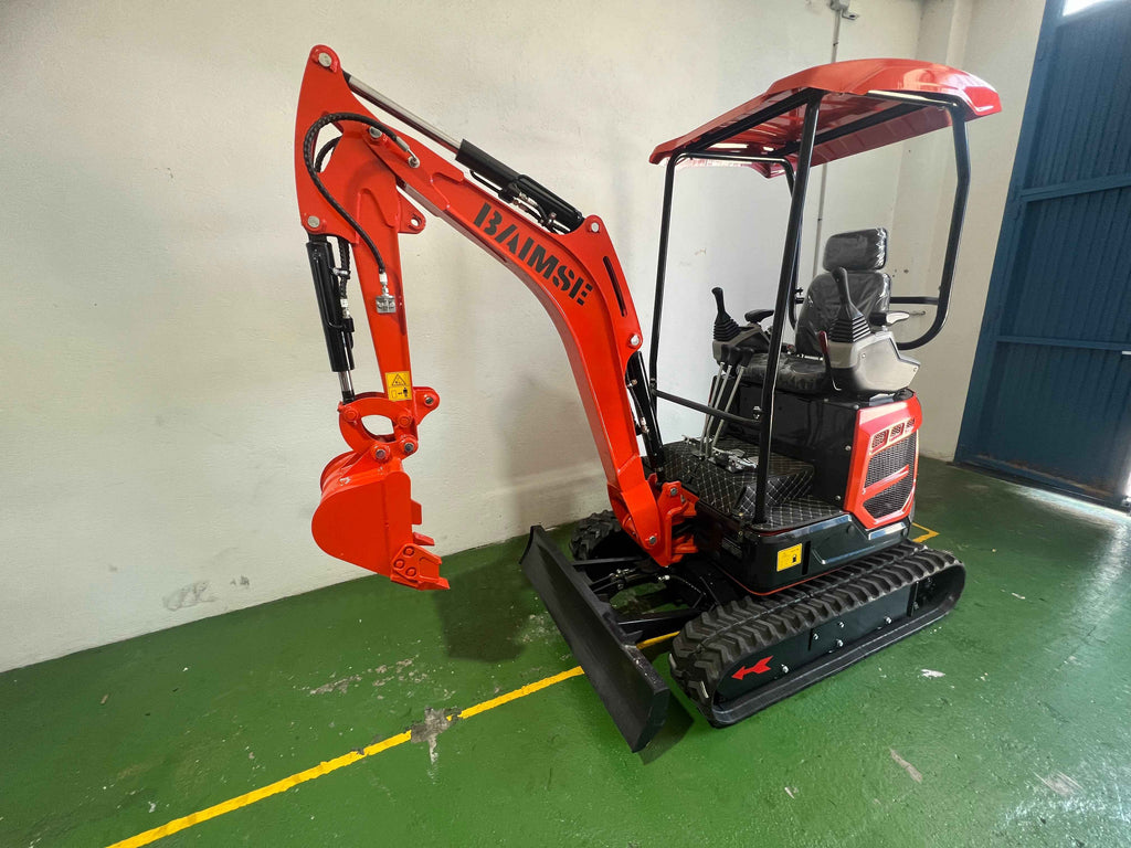 Excavadora Kubota 1800Kg Motor Kubota 3 Cilindros D722 Giratoria