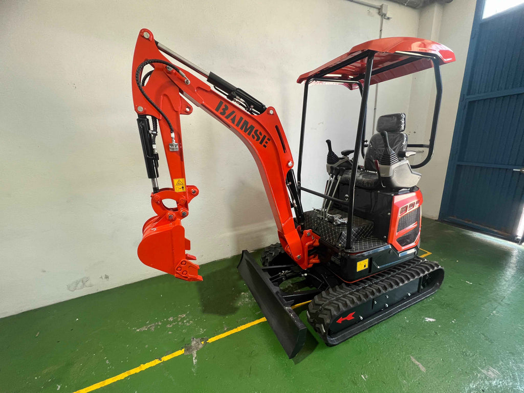 Excavadora Kubota 1800Kg Motor Kubota 3 Cilindros D722 Giratoria