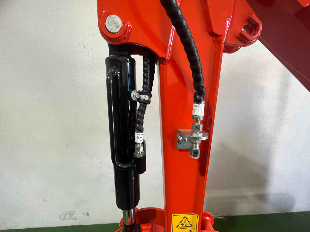 Excavadora Kubota 1800Kg Motor Kubota 3 Cilindros D722 Giratoria