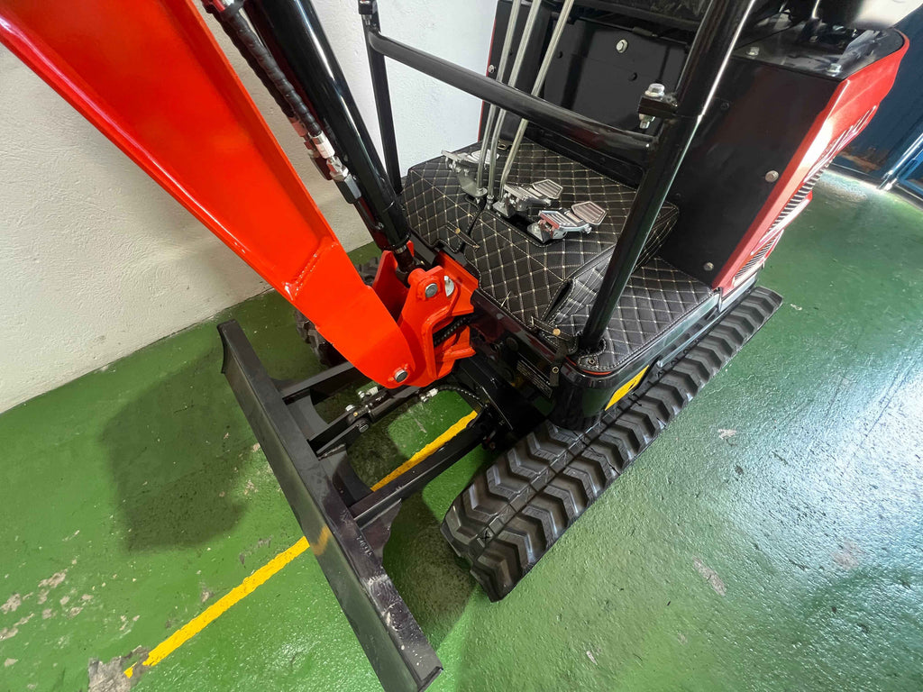 Excavadora Kubota 1800Kg Motor Kubota 3 Cilindros D722 Giratoria