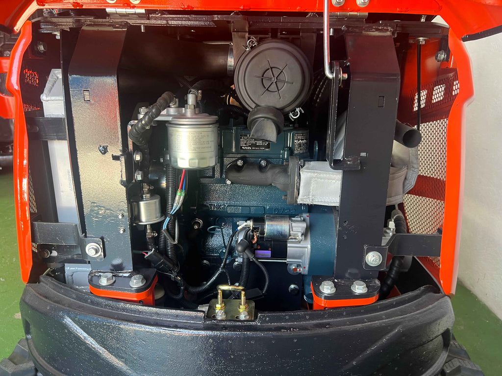 Excavadora Kubota 1800Kg Motor Kubota 3 Cilindros D722 Giratoria