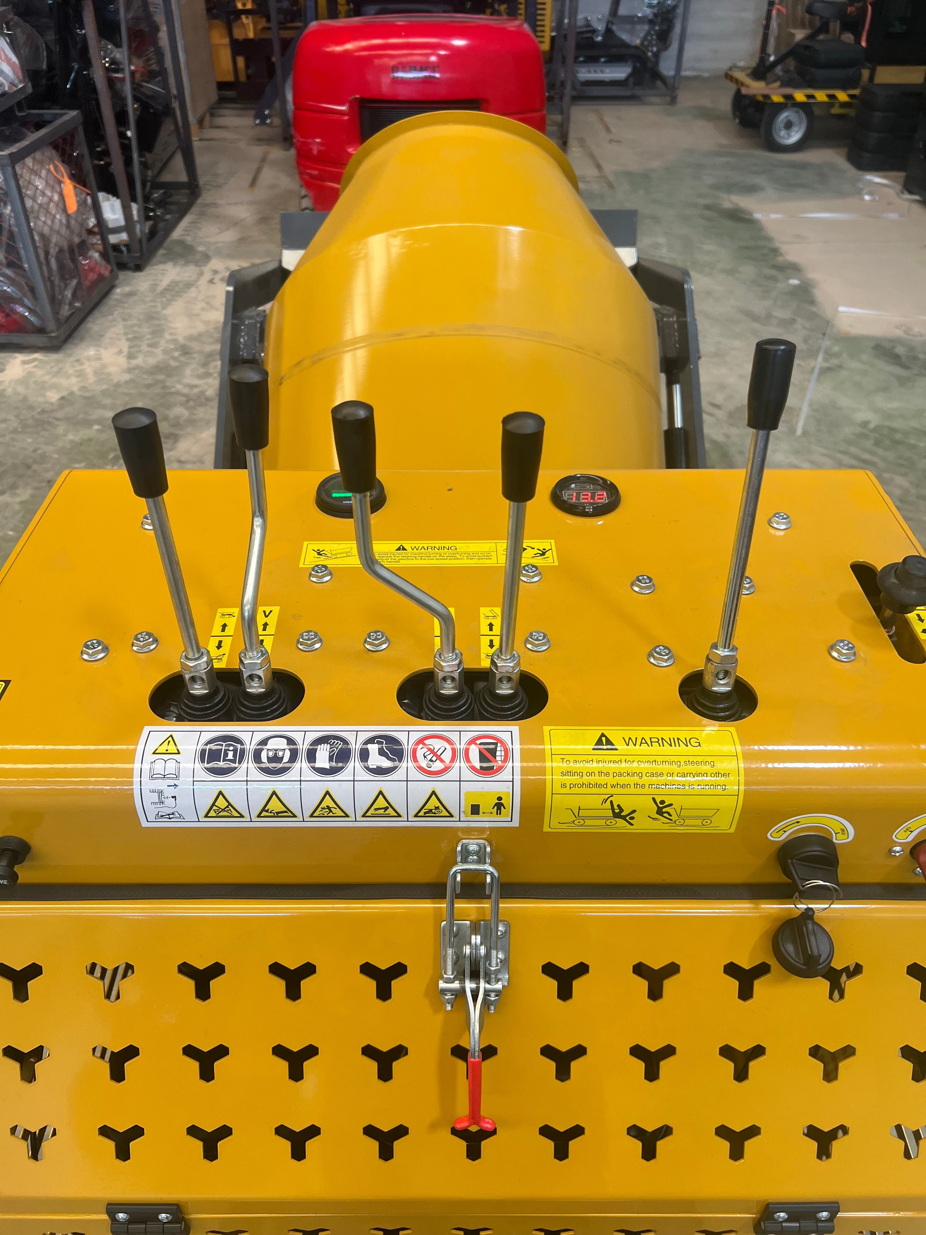 Dumper Hormigonera de orugas 200L autocargable