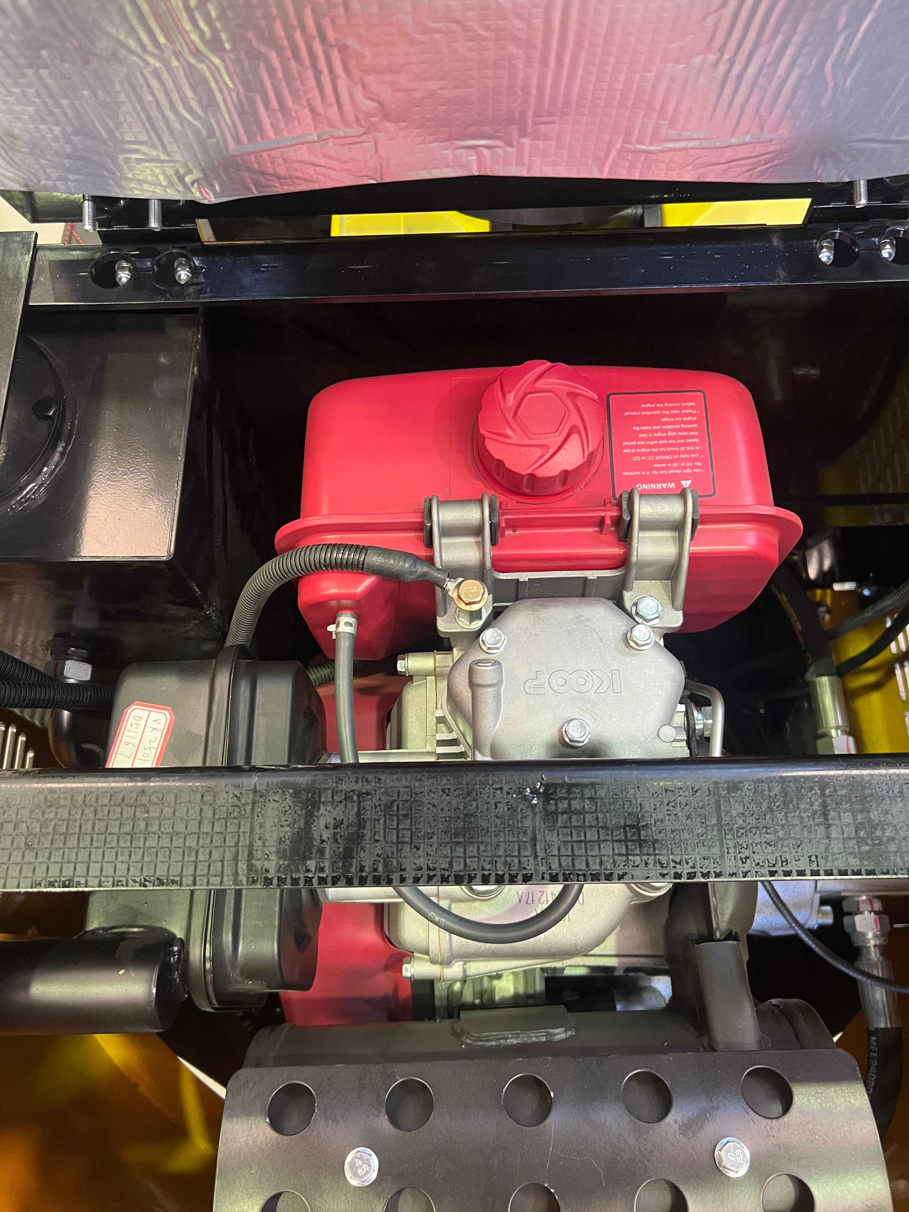 Mini Excavadoras España de 1 Tonelada  Giratoria  JPC Motor Koop de 1 Cilindro Con Enfriador de Aceite