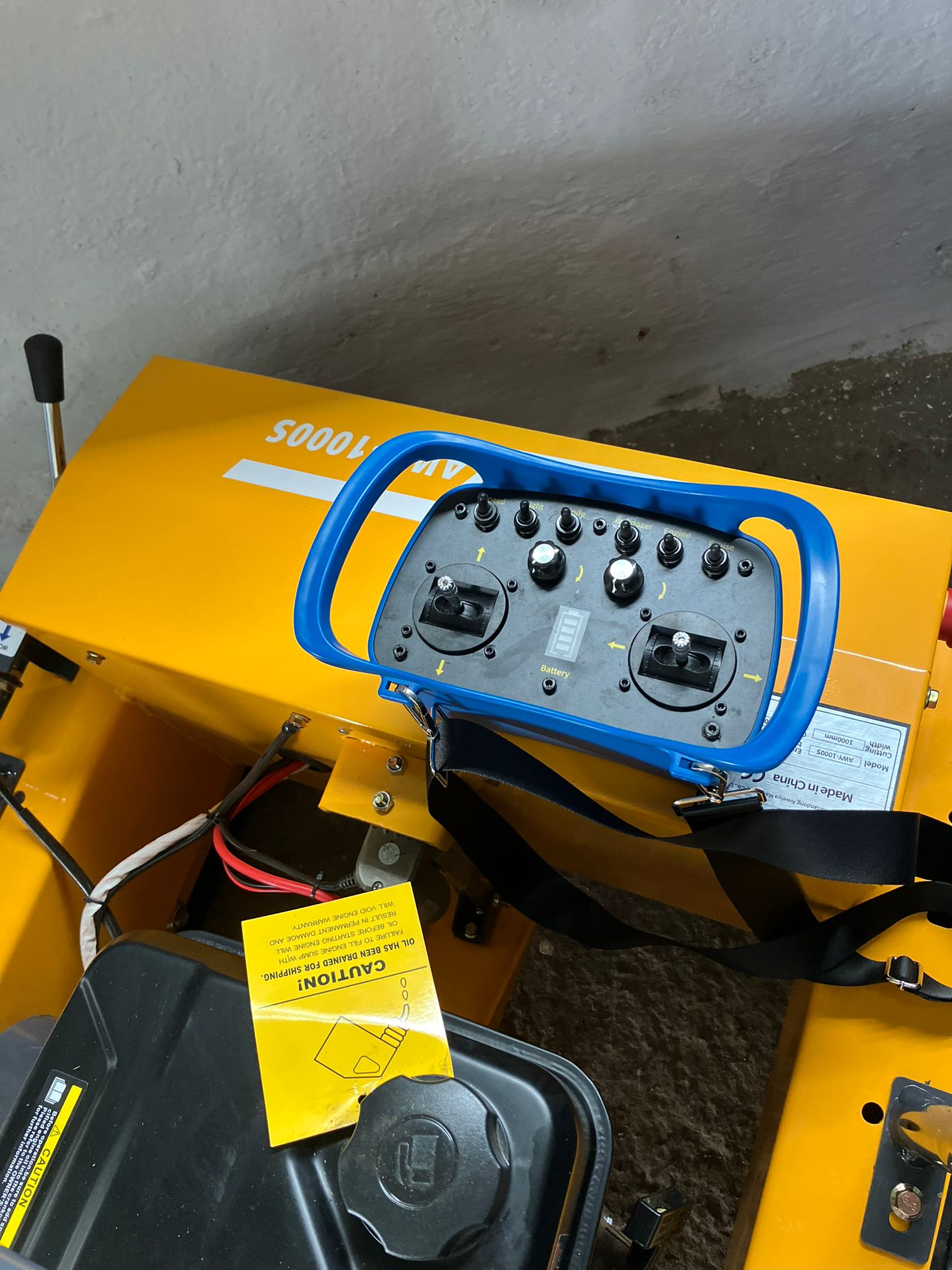 Robot Desbrozadora radiocontrol Gasolina motor Loncin 459CC teledirigida